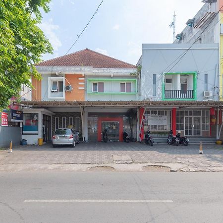 Reddoorz At Ciliwung Guest House Syariah Malang Bagian luar foto