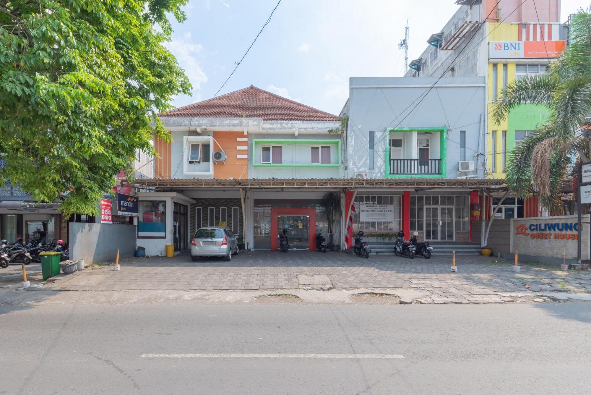 Reddoorz At Ciliwung Guest House Syariah Malang Bagian luar foto